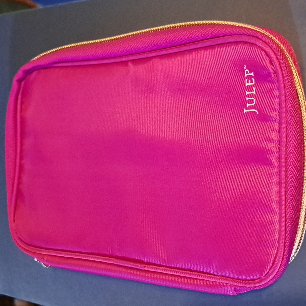 Julep travel caddy brush case holder zippered NWT